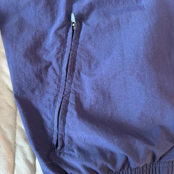 Puma RETRO windbreaker. Men's size Large. Red white and blue - Picture 6 of 10